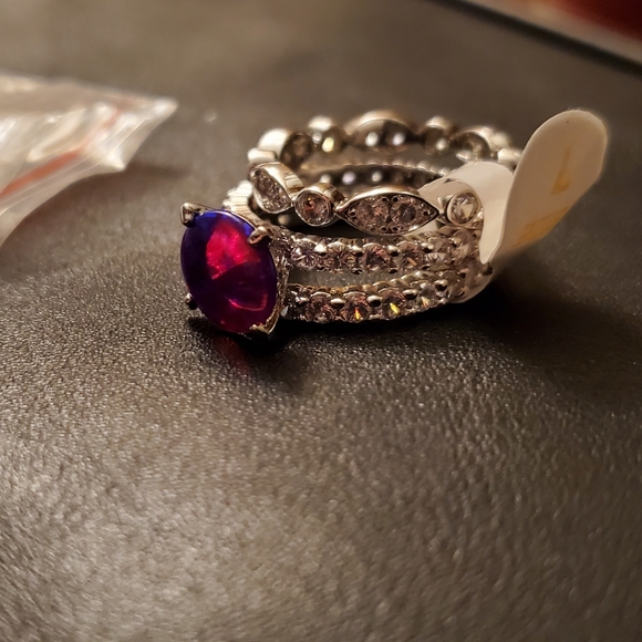 NWT Opal Triple Ring Set - Picture 3 of 4